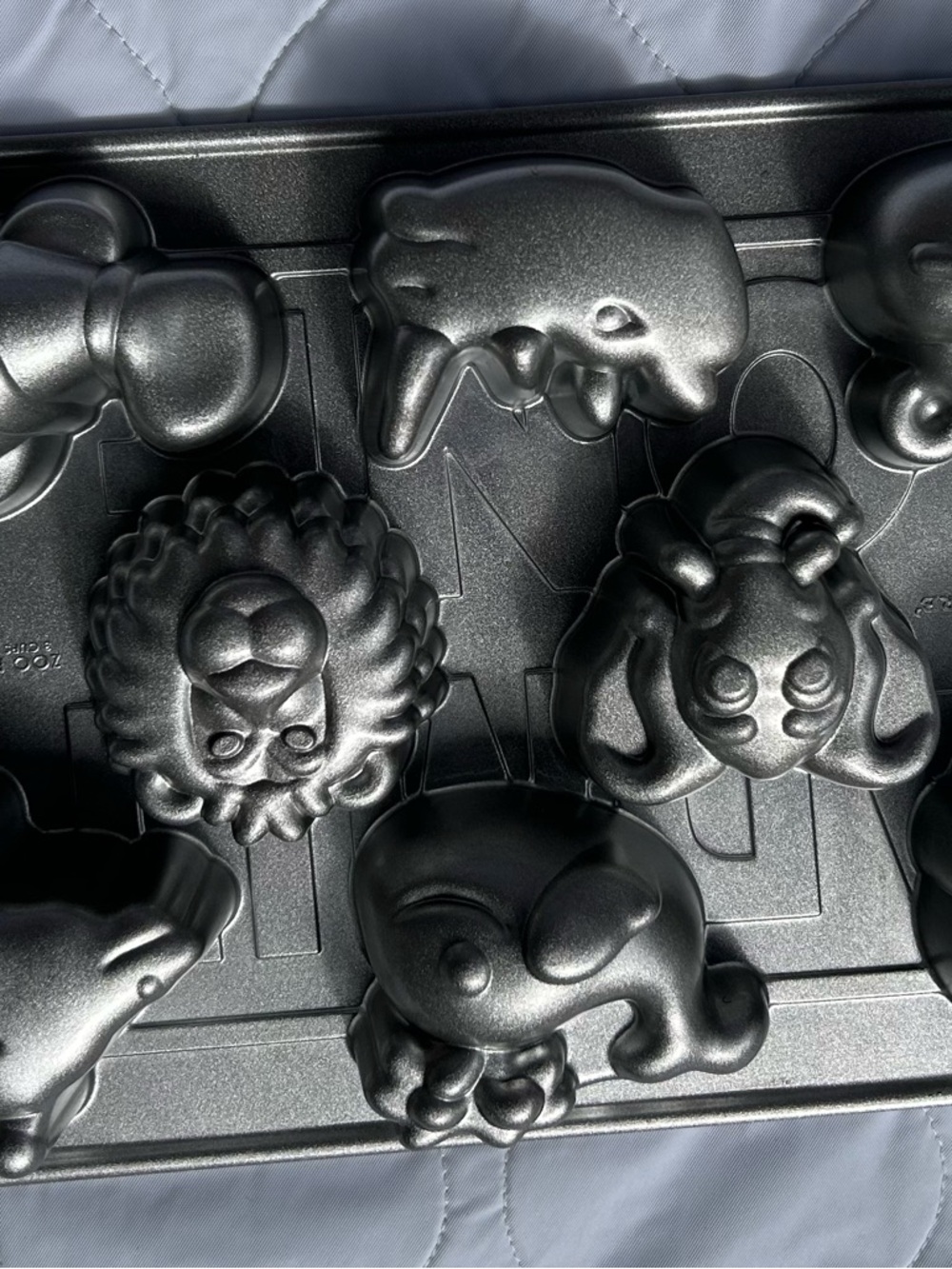 Nordic Ware Metallic Gray Animal-Shaped Nonstick Baking Pan